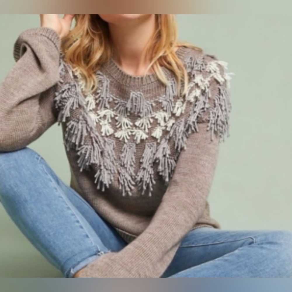 Amadi Icelandic Fringe Shoulder Sweater Size Small Scandi Latte Girl